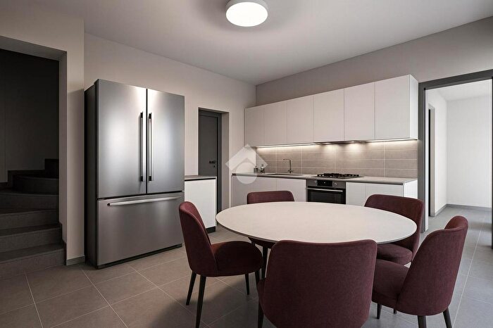 Appartamento quadrilocale in vendita in Via Cesare Battisti, Cologno Al Serio