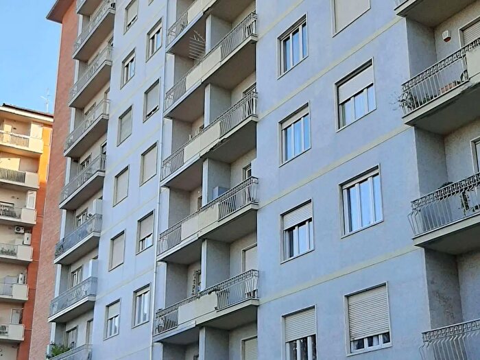 Appartamento trilocale in vendita in Corso Rosselli, Torino