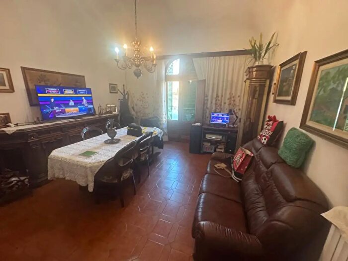 Casa quadrilocale in vendita in Pisa