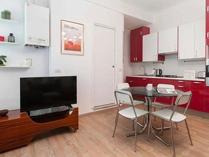 Appartamento monolocale in affitto in Via delle Leghe, Milano