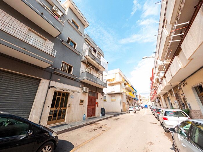 Appartamento con 6 locali in vendita in Via Feudo della Paglia, Manfredonia