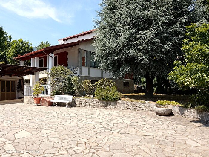 Casa con 6 locali in vendita in Via Coassoli, Cantalupa