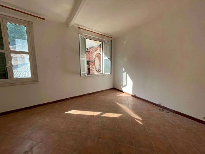 Appartamento bilocale in vendita in Piazza Sinibaldo Scorza Voltaggio, Voltaggio