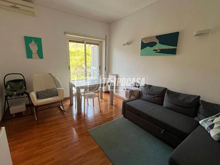 Appartamento bilocale in affitto in Via Vincenzo Tiberio, Fuorigrotta, Napoli