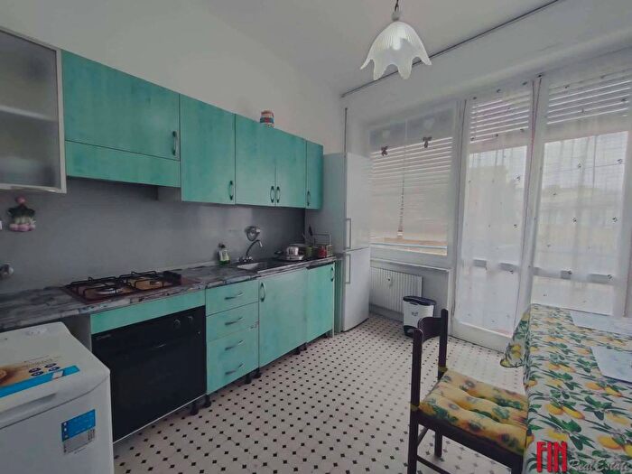 Appartamento con 5 locali in affitto in viale Carlo Canepa, Sestri Ponente, Genova