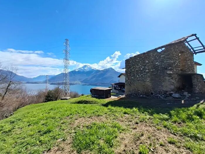 Casa in vendita in Via Morbio, Stazzona