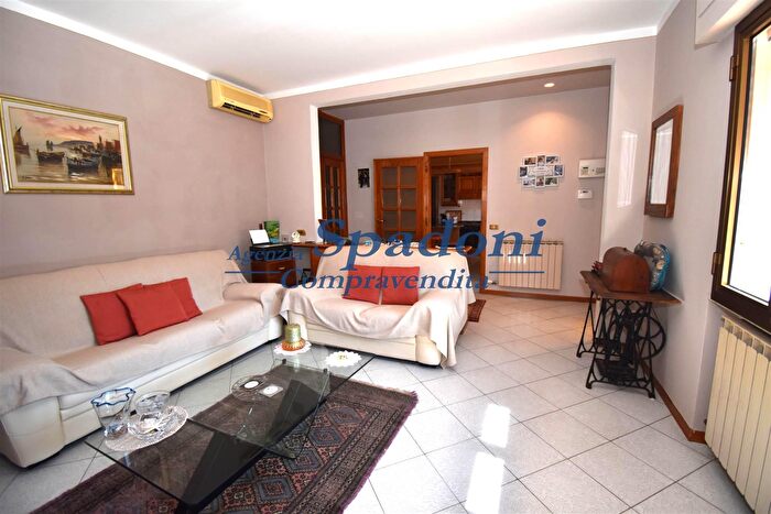 Appartamento con 5 locali in vendita in Pieve A Nievole