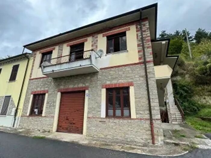 Casa quadrilocale in vendita in Frazione Sorli, Borghetto Di Borbera