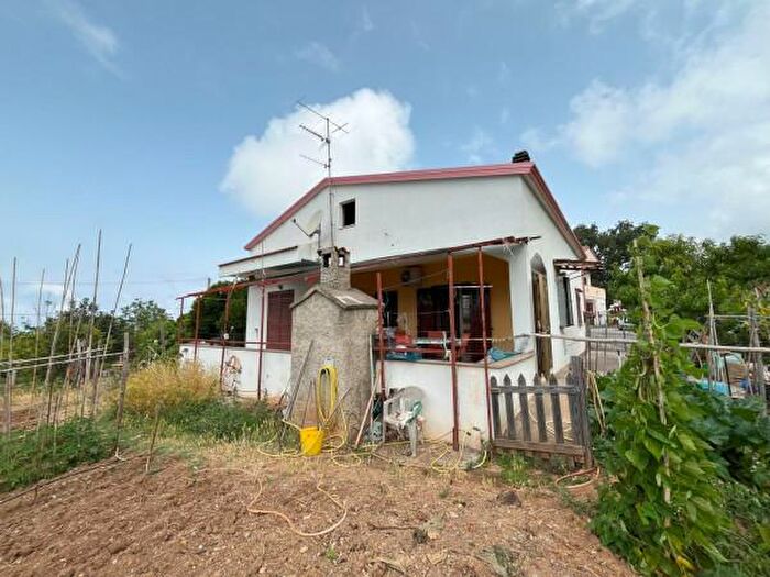 Appartamento quadrilocale in vendita in Vrasi, Maiera