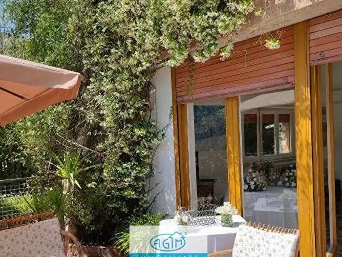 Casa con 5 locali in affitto in Viale Margherita di Savoia, Palermo