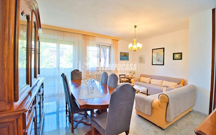 Appartamento trilocale in vendita in Cerano