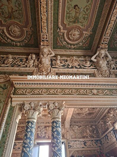 Appartamento con 9 locali in vendita in Viale Vittorio Veneto Siracusa Sr, Siracusa