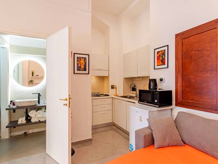 Appartamento monolocale in affitto in Via Camillo Benso di Cavour, Via Roma, Torino