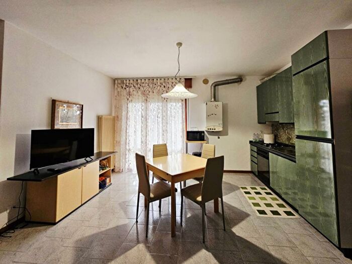 Appartamento bilocale in affitto in Via Rovere, San Fidenzio, Borgo Veneto