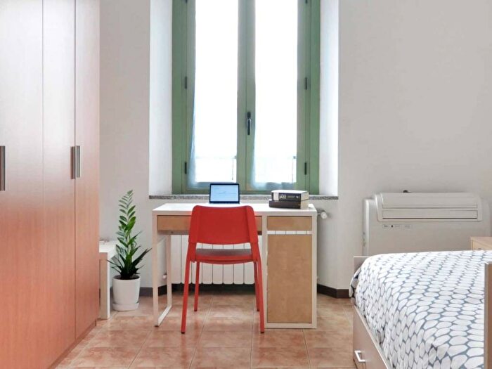 Appartamento trilocale in affitto in Via Carlo Bazzi, Ripamonti Fondazione Prada, Milano