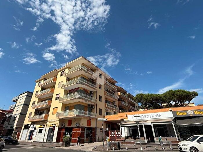 Appartamento trilocale in affitto in Via Roma, Frattamaggiore