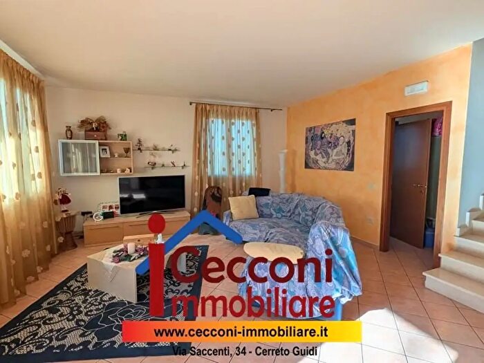 Casa con 7 locali in vendita in Cerreto Guidi