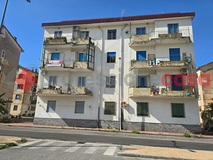 Appartamento trilocale in vendita in Via Generale La Marmora, Salerno