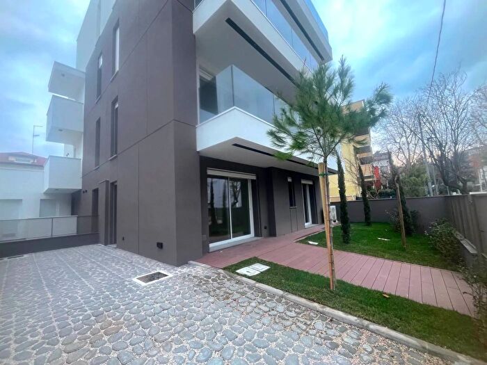 Appartamento trilocale in vendita in Viale Bologna Riccione, Riccione