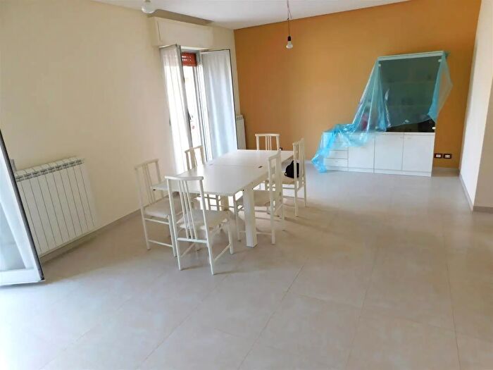 Appartamento quadrilocale in vendita in Via Marzabotto, Ragusa