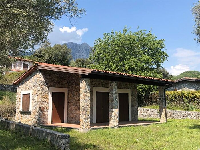 Casa trilocale in vendita in San Giovanni A Piro