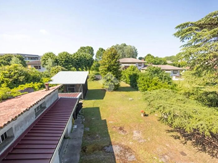 Casa con 6 locali in vendita in Mira