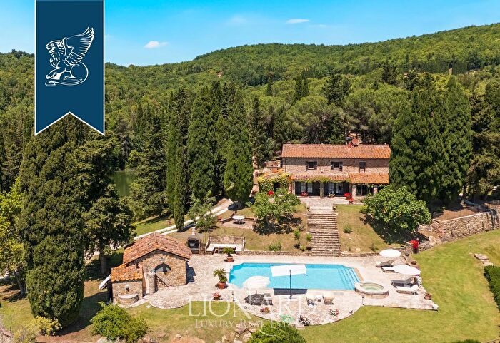 Casa con 6 locali in vendita in Sassetta