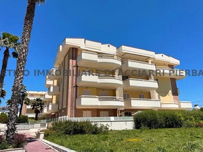 Appartamento quadrilocale in vendita in Cupra Marittima