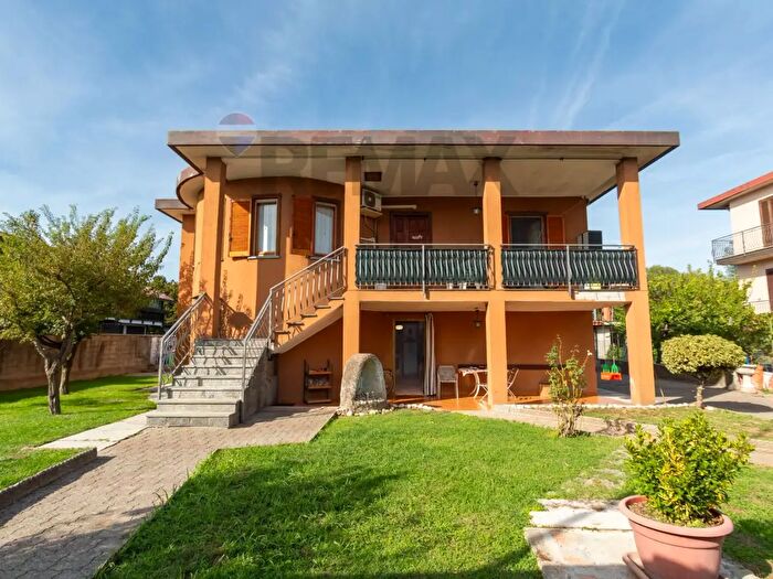 Casa con 5 locali in vendita in Via Garibaldi, Bubbiano