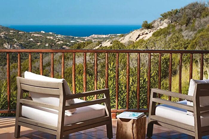 Casa con 6 locali in vendita in Arzachena