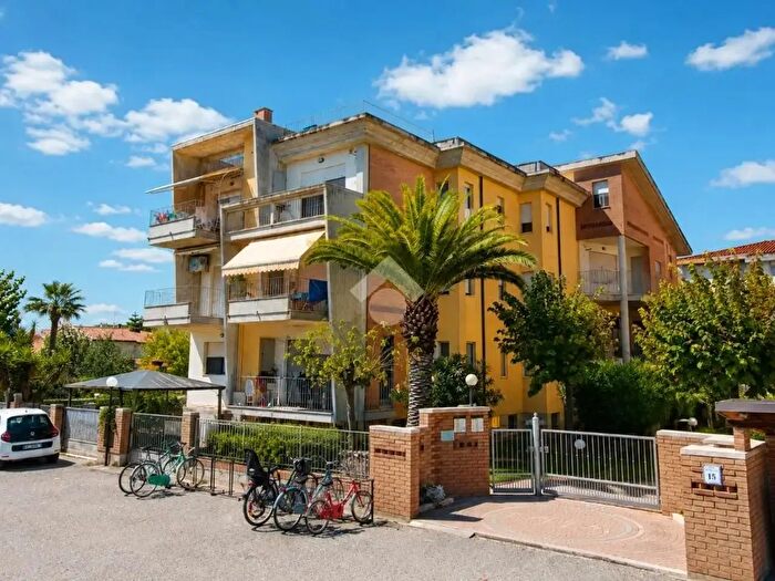 Appartamento trilocale in vendita in Via Sergio Turone, Martinsicuro