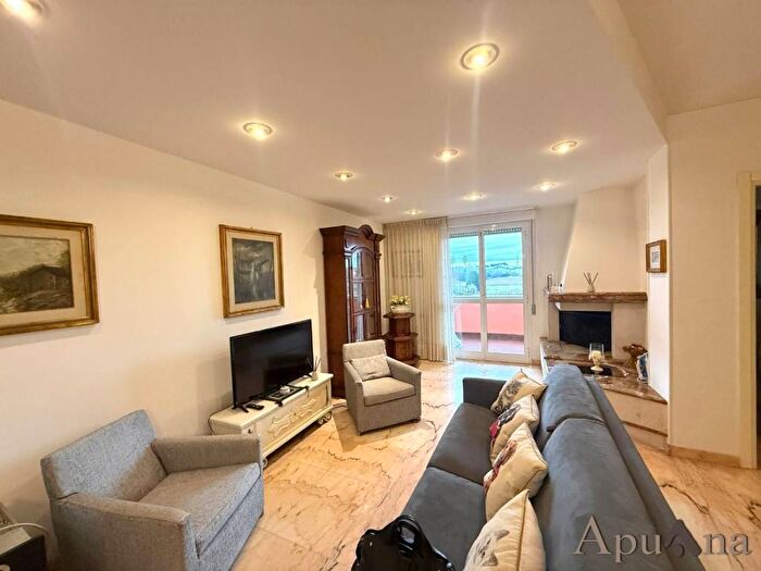 Appartamento quadrilocale in affitto in Via Romana Ovest, Debbia Cervaiolo, Montignoso