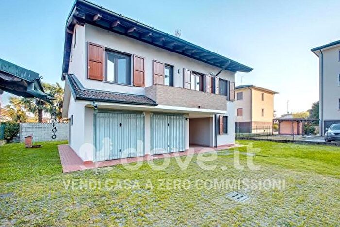 Casa trilocale in vendita in Via Sandro Pertini, Massalengo