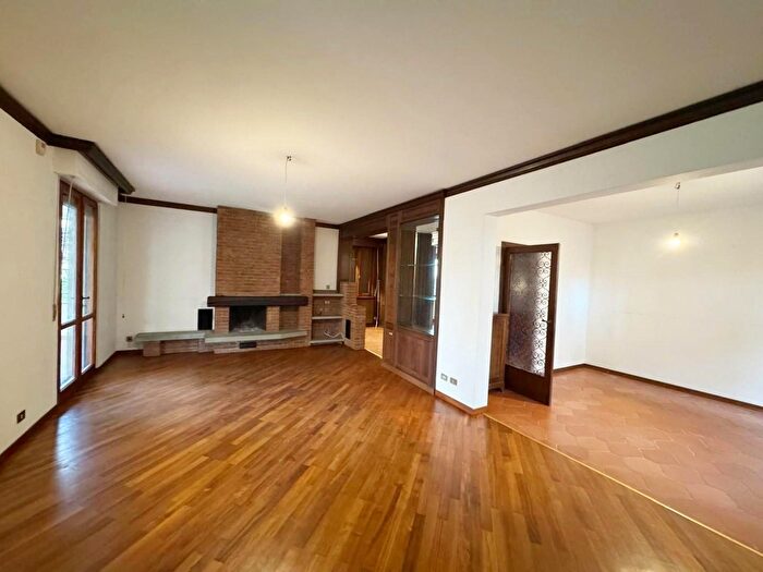 Appartamento con 6 locali in vendita in Pisa