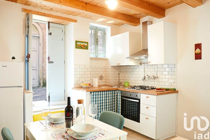 Appartamento con 6 locali in vendita in Via Vittorio Veneto, Lapedona