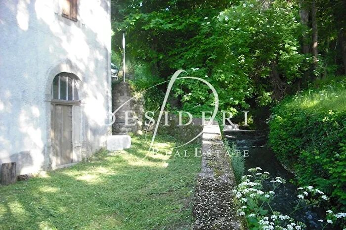 Casa con 5 locali in vendita in Castel del Piano, Castel Del Piano