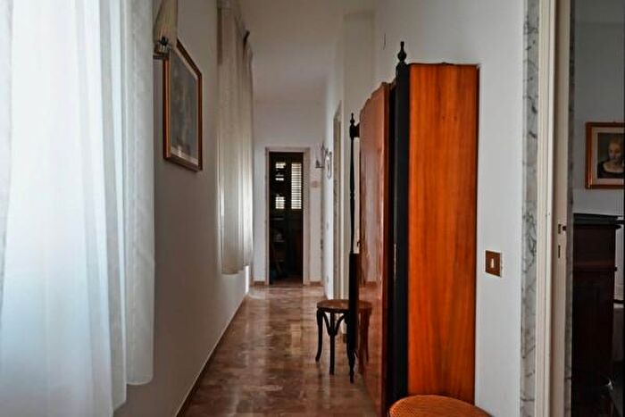 Appartamento trilocale in vendita in Viale Cavalieri di Malta, Putignano