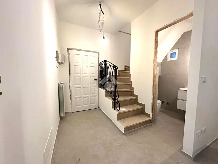 Appartamento quadrilocale in vendita in Via Garibaldi, Vallecrosia