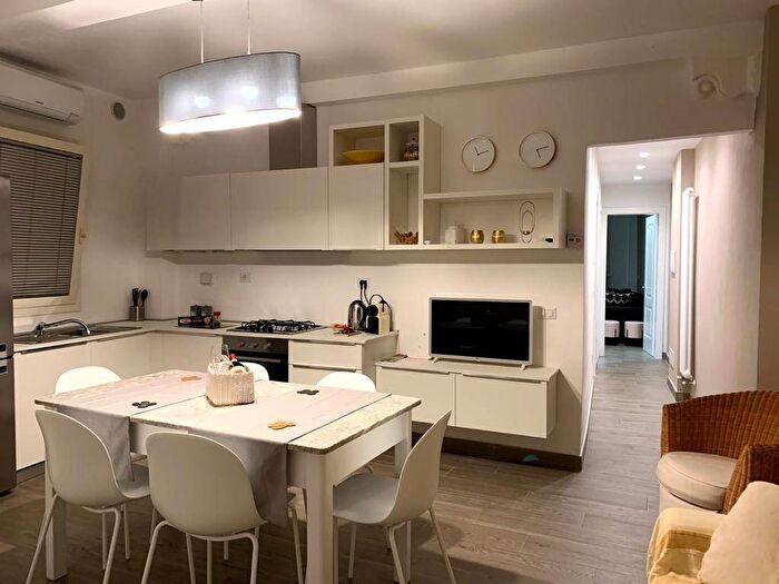 Appartamento quadrilocale in affitto in San Niccolò, Firenze