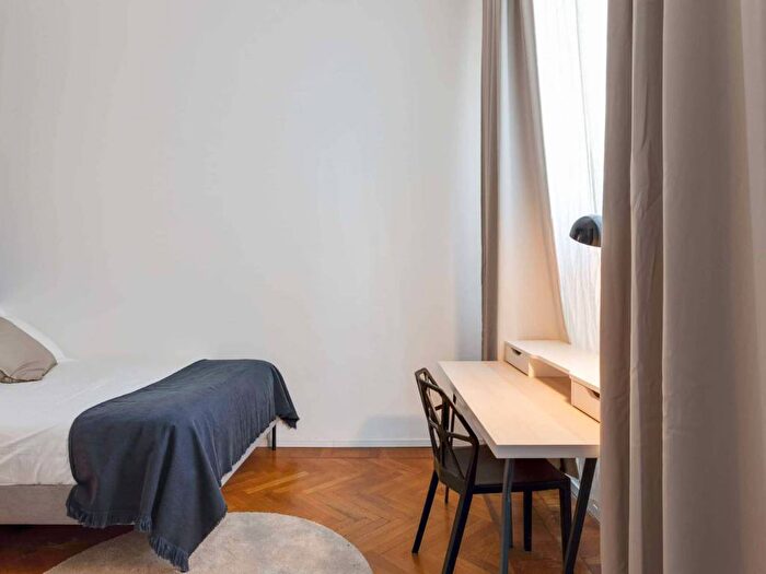 Appartamento con 6 locali in affitto in Via Quarnero, Washington, Milano