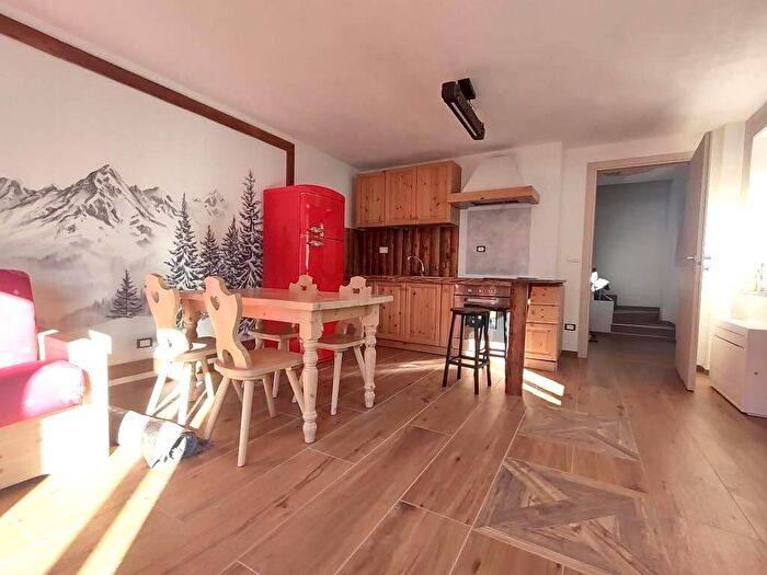 Appartamento trilocale in affitto in Hameau de la Collère, Centro, Etroubles