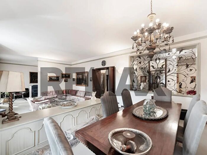 Appartamento con 5 locali in vendita in Milano