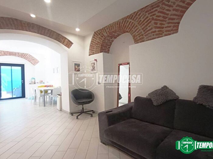 Appartamento trilocale in affitto in Via Cicco Simonetta, Corso Genova, Milano