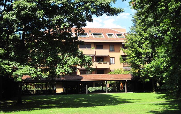 Appartamento quadrilocale in affitto in Via della Birona, Monza