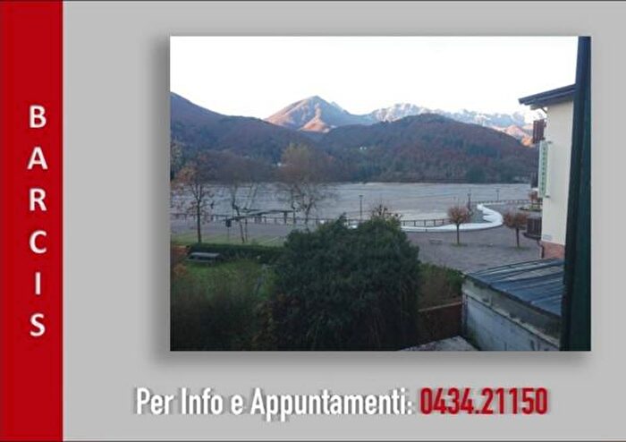 Casa con 6 locali in vendita in Via Piave, Barcis