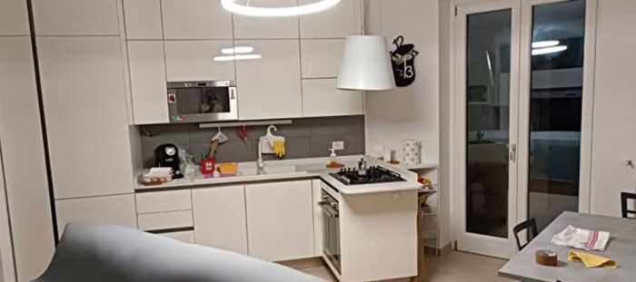 Appartamento trilocale in affitto in via Coriolano, Fuorigrotta, Napoli