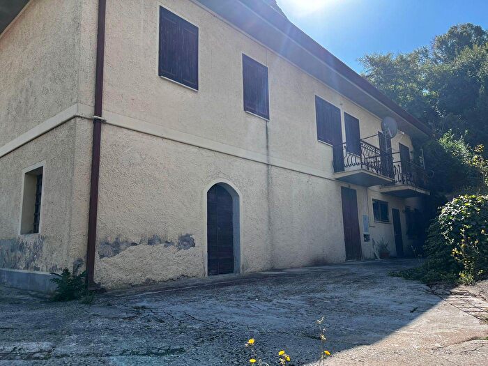 Appartamento trilocale in vendita in Via Bassiano, Sezze