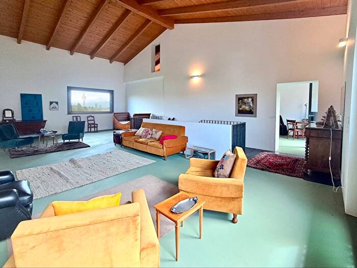 Casa con 9 locali in vendita in Via Piave Bosconero, Bosconero