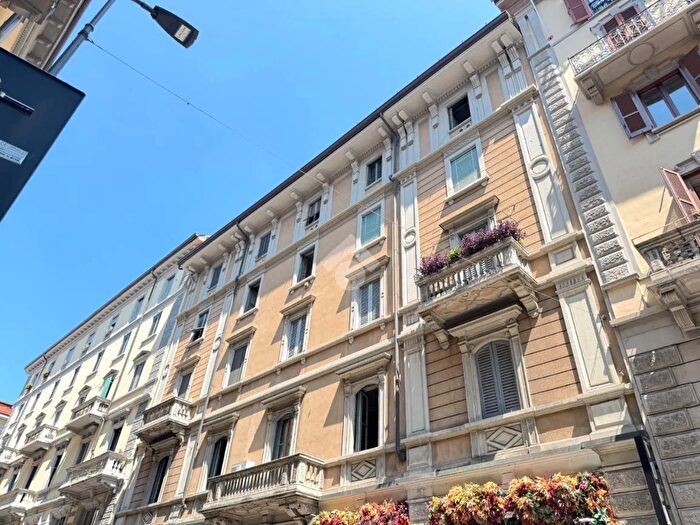 Appartamento quadrilocale in vendita in Via Panfilo Castaldi, Milano