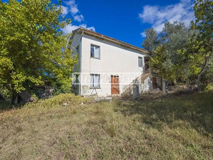 Casa con 6 locali in vendita in Morrovalle